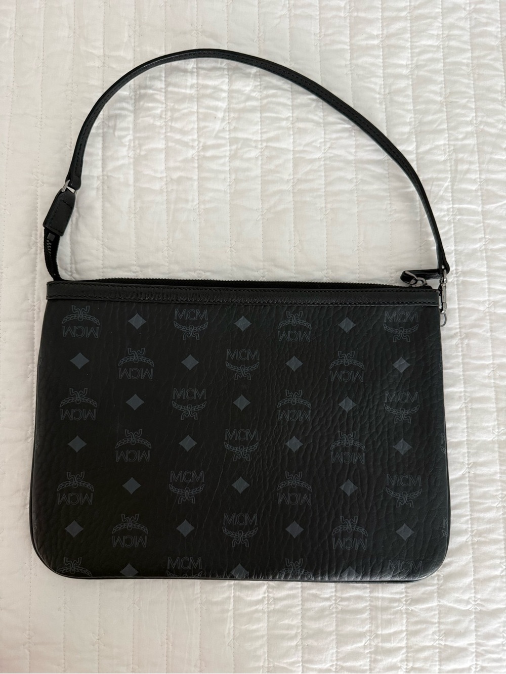 MCM Black Logo-Print Leather Shoulder Pouch - Picture 2 of 3